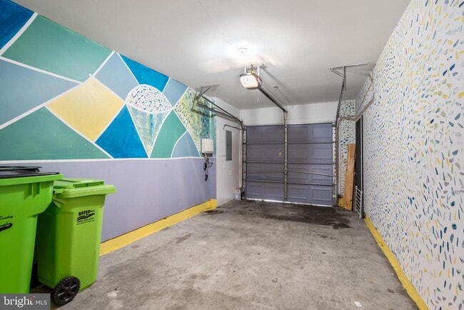 Building Photo - 13600 Salk St