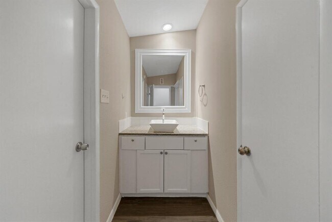 Building Photo - 2110 Wilcrest Dr