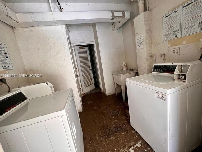 Building Photo - 3300 Spanish Moss Terrace
