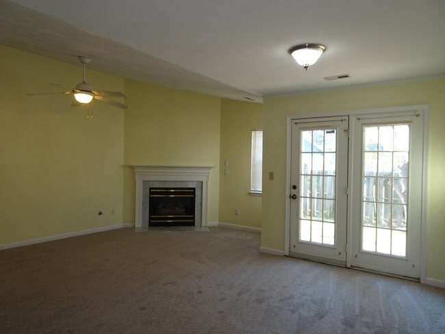 Building Photo - Single Family Ranch in Fawn Lake Newport N...