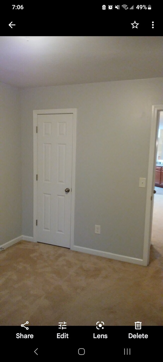 Building Photo - 1531 Hamilton Hills Dr