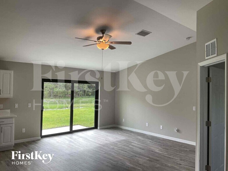 Building Photo - 755 Puccini Ave S