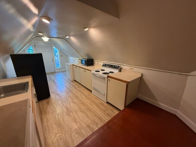 Building Photo - 312 South Upper Street, Lexington KY (Thir...