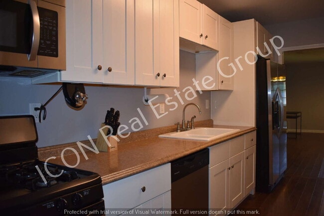 Building Photo - 1/1 home with detached garage