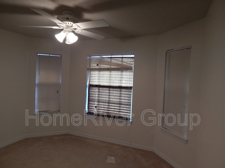 Building Photo - 133 Sandstone Trail