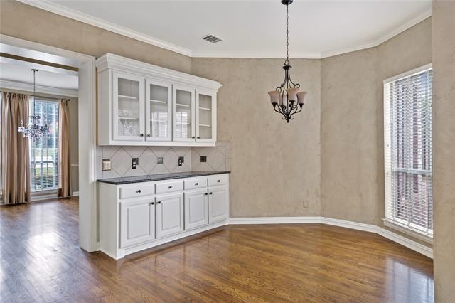 Building Photo - 3705 Country Oak Ct