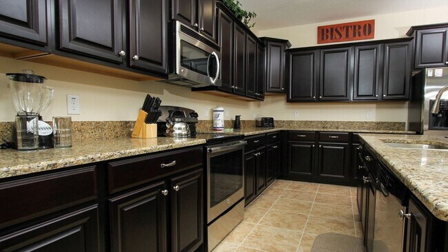 Building Photo - 2960 Buccaneer Palm Rd