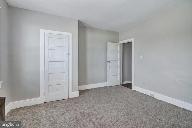 Building Photo - 24 Trent Ave