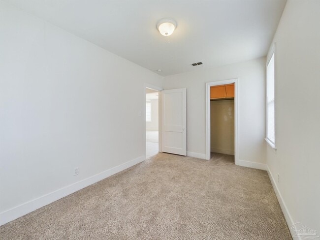 Building Photo - 509 Palomar Dr