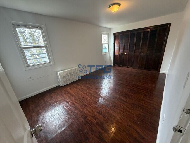 Building Photo - 540 Marshall St