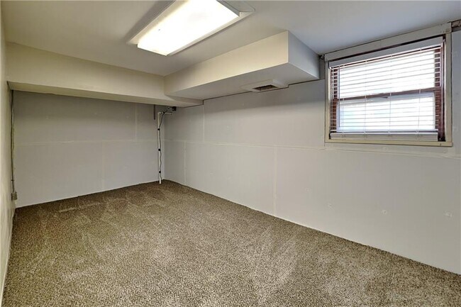Building Photo - 4880 Hawk Trail