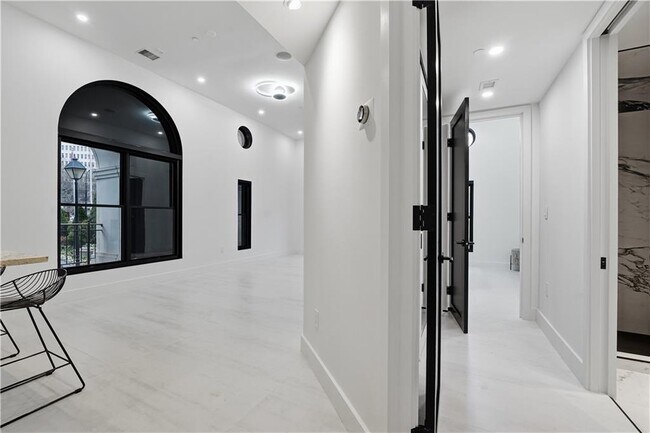 Building Photo - 199 14th St NE