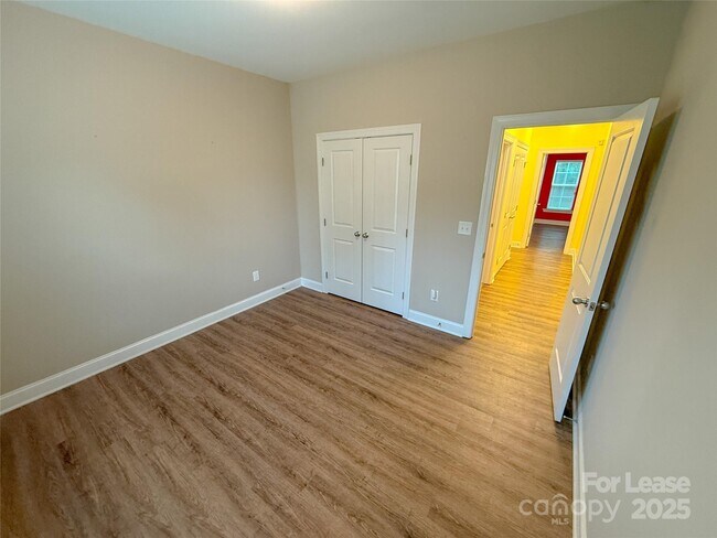 Building Photo - 128 Coral Rutledge Dr
