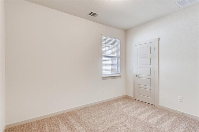Building Photo - 8033 Linnie Ln
