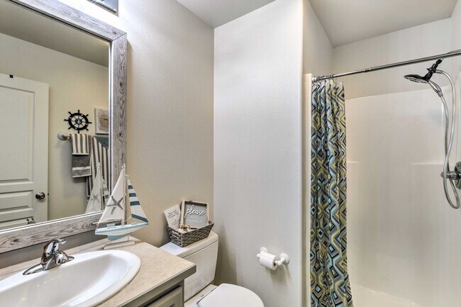 Building Photo - 2432 Glacier St