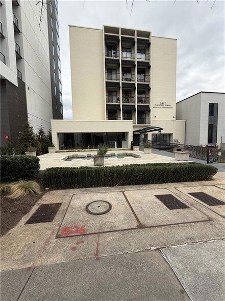 Building Photo - 1421 W Peachtree St NE