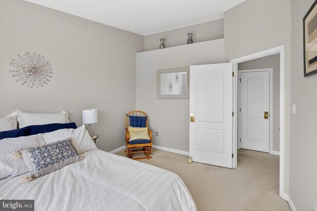 Building Photo - 43738 Clemens Terrace