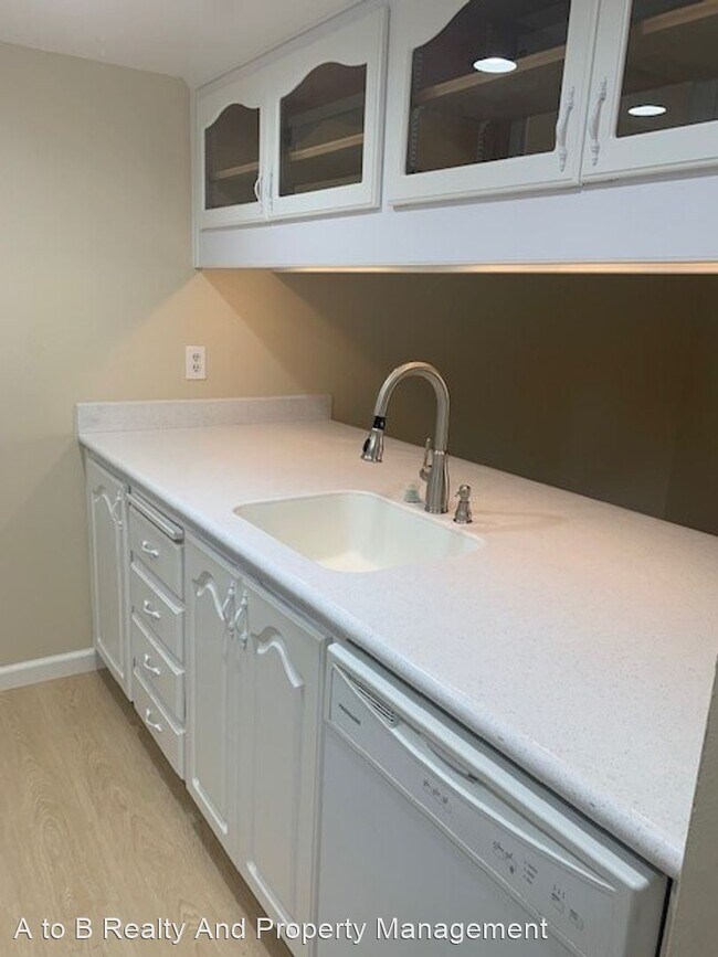 Building Photo - 2 br, 1 bath House - 224 Red Oak Dr, East ...