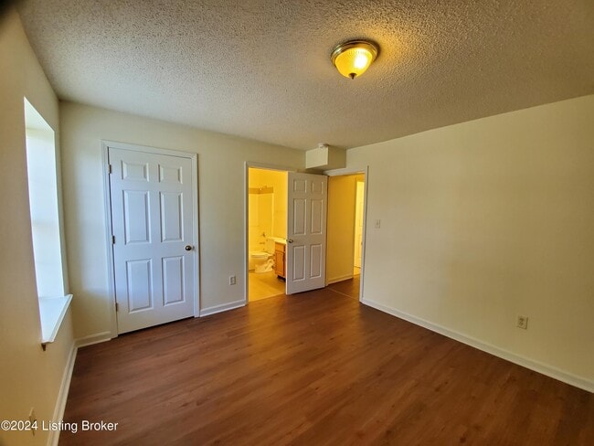 Building Photo - 6418 Venango Dr