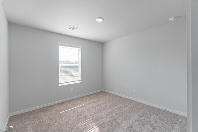 Building Photo - 134 Alset Dr