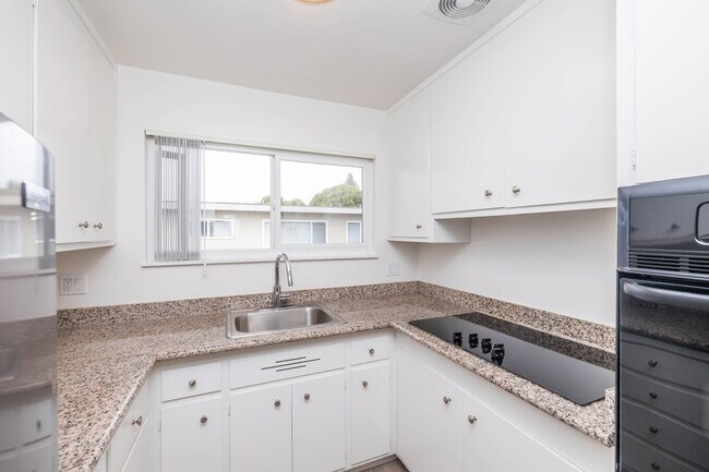 Building Photo - 276 Adams