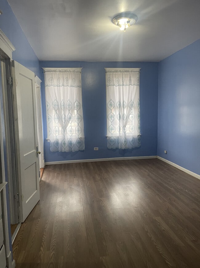 Building Photo - 2453 W 46th Pl