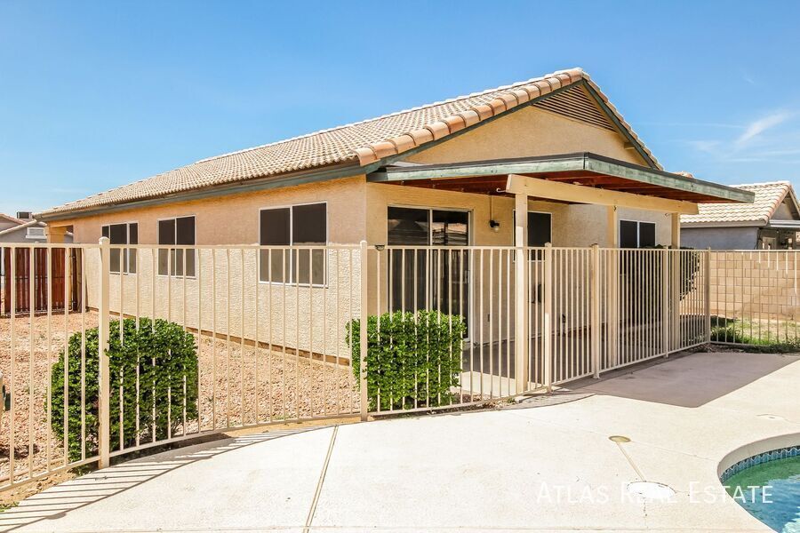 Building Photo - 3106 W Lone Cactus Dr