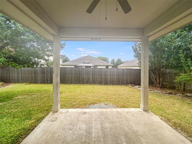 Building Photo - 7810 Squirrel Hollow Dr