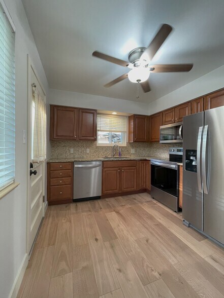 Kitchen - 4665 Field St