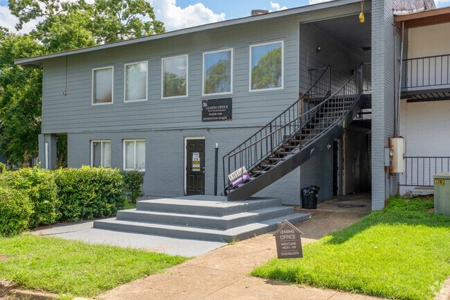 Leasing Office - Kensington Manor Apartments