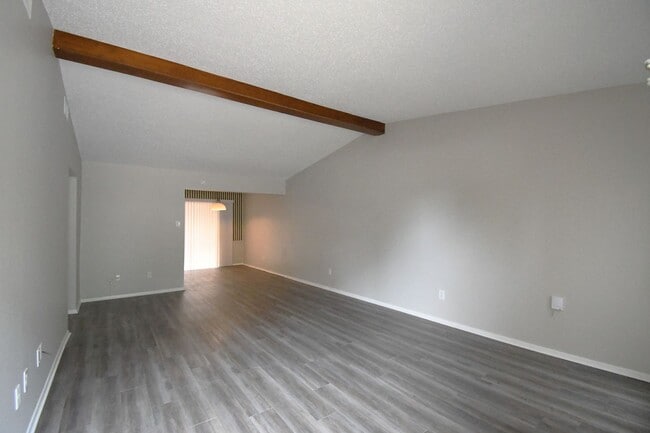 Building Photo - Economical 2 Bedroom Duplex in South Tyler-Lawn Care Included!