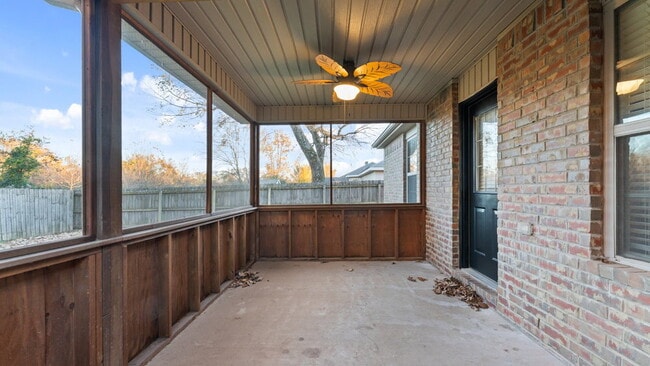 Building Photo - "Delightful 4-Bed Bentonville Haven with C...