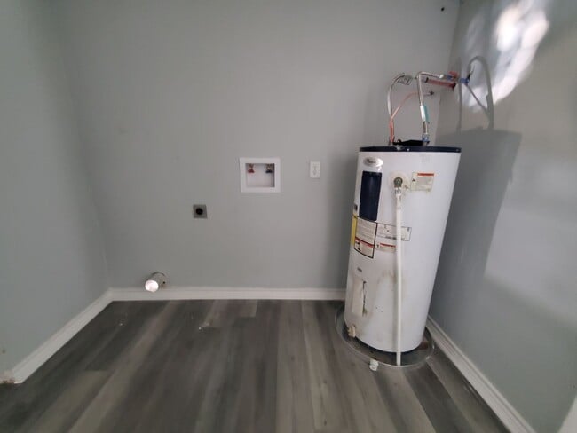 Building Photo - Affordable Remodeled 2 bedroom, 1 bathroom home COMING SOON!