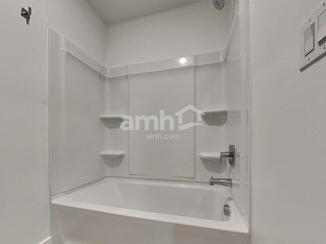 Building Photo - 9714 N Rancho Lozano