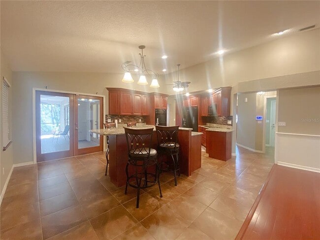 Building Photo - 994 Country Lake Cir