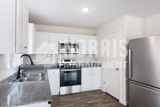 Building Photo - Beautiful New Home in Arizona City