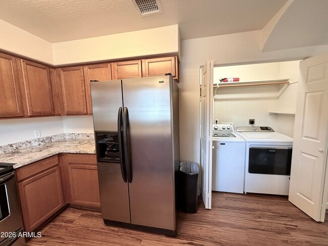 Building Photo - 4210 N Montezuma Ave