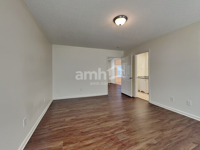 Building Photo - 197 Cameron Way Cir