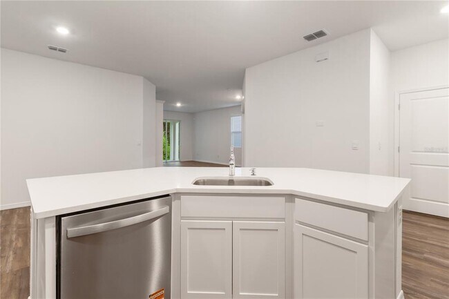 Building Photo - 31365 Paper Birch St