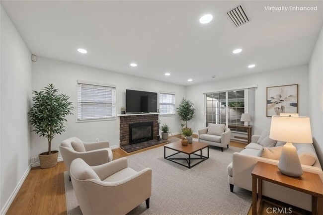 Building Photo - 4201 Franklin Ave