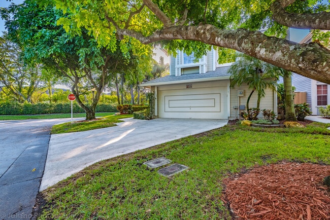 Building Photo - 5080 Point Alexis Dr