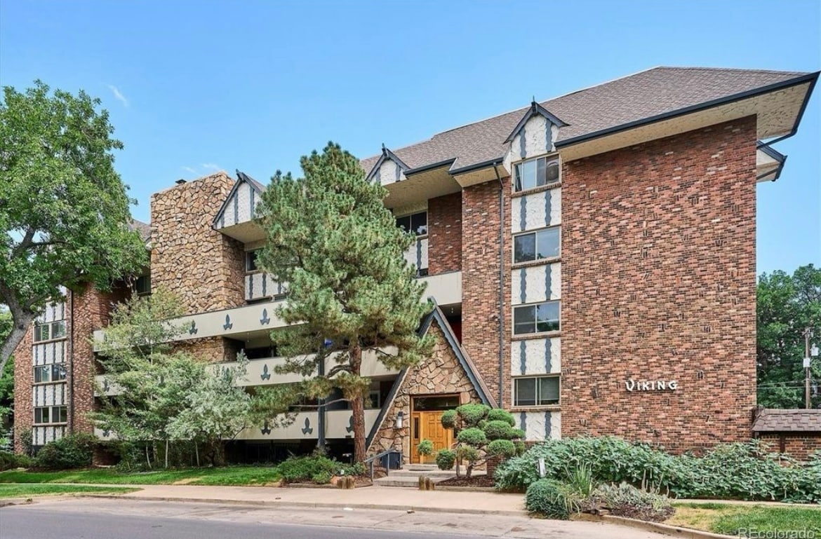 Viking condos - 1260 York St