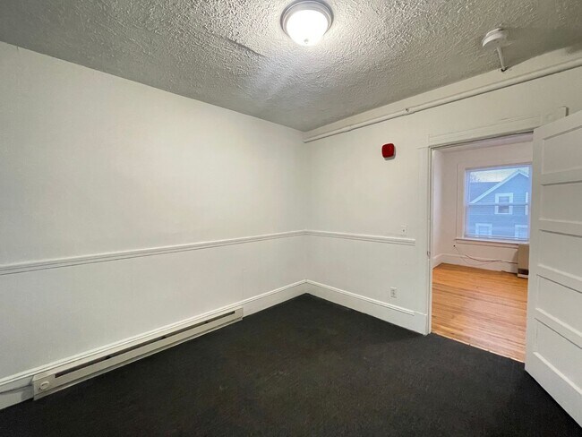 Building Photo - 457 Beech St