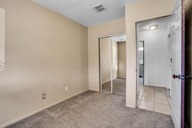 Building Photo - 7565 Sherman Hoyt Ave