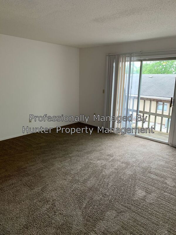 Building Photo - 933 S Wildan Ave