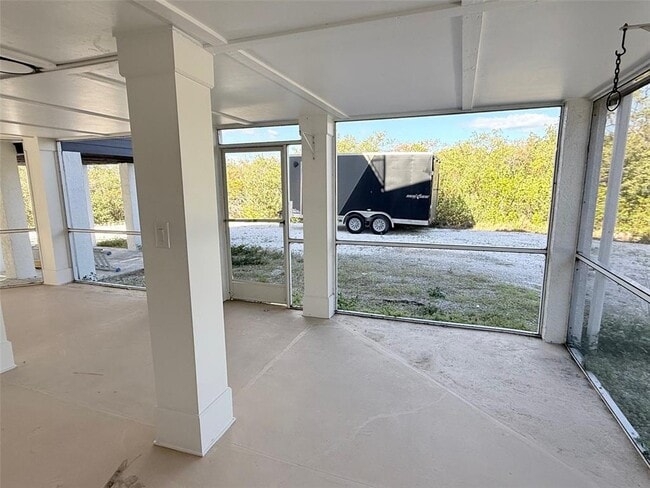 Building Photo - 707 40th St W