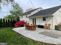 Building Photo - 7308 Idylwood Rd