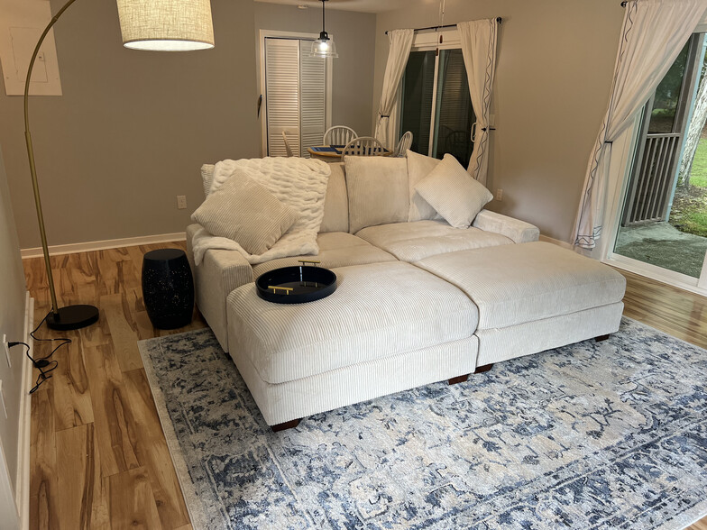 Building Photo - 7910 Timbercreek Ln