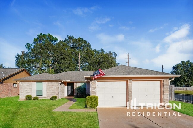 Building Photo - 2602 Carson Dr