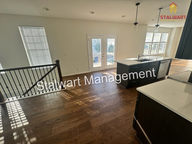 Building Photo - Maintenance free living in Blue Valley School district